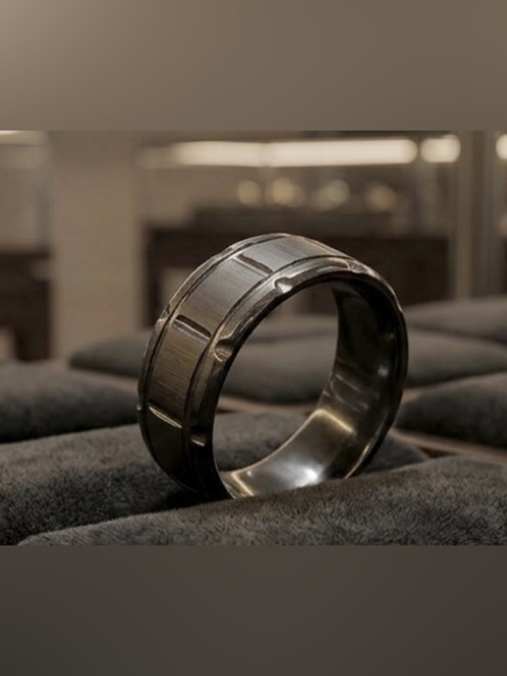 Stainless steel 8mm black polished and matte men’s ring -Size 10 - Picture 2 of 4